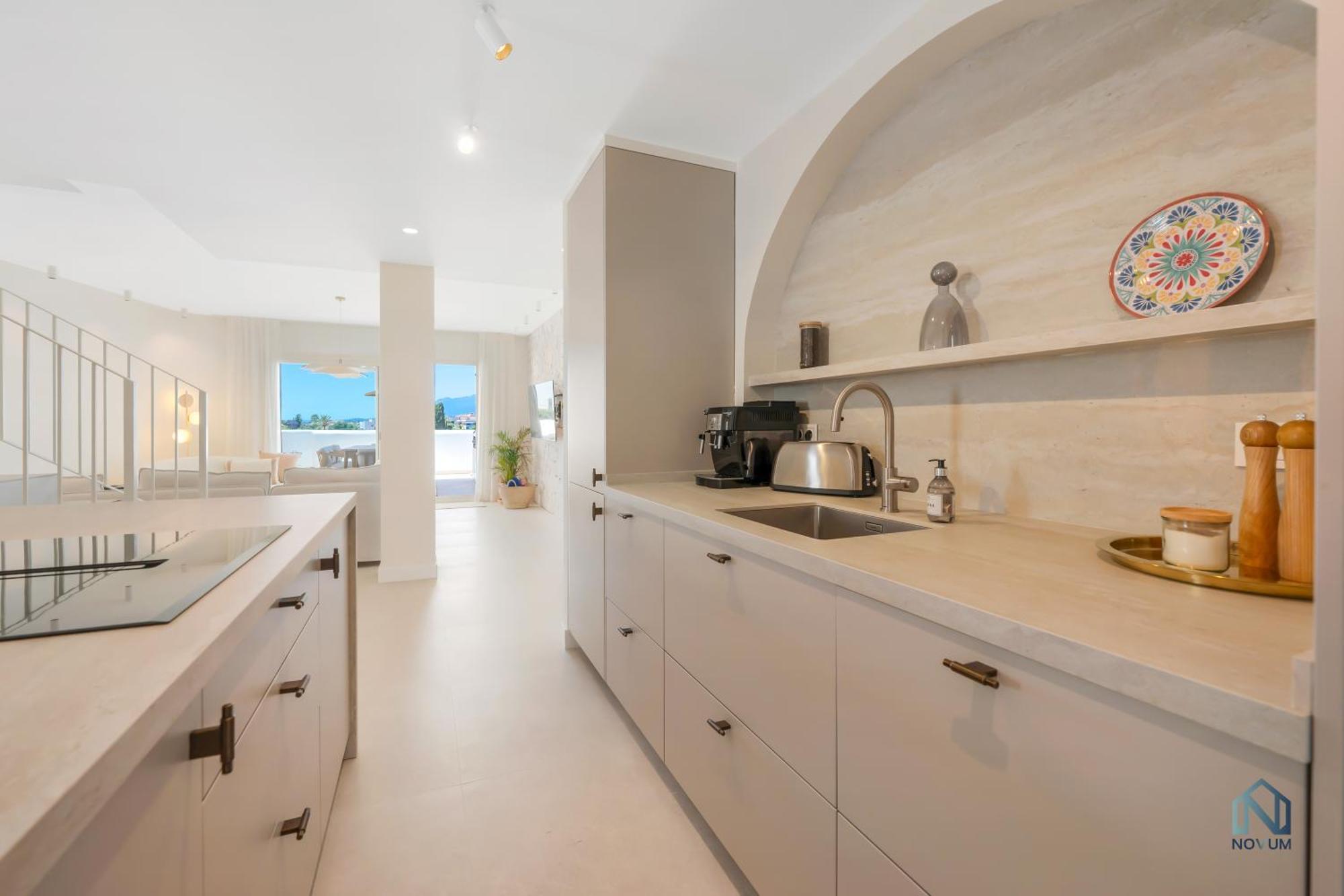 Appartement Extravagant Newly Renovated Penthouse With Sea Views *