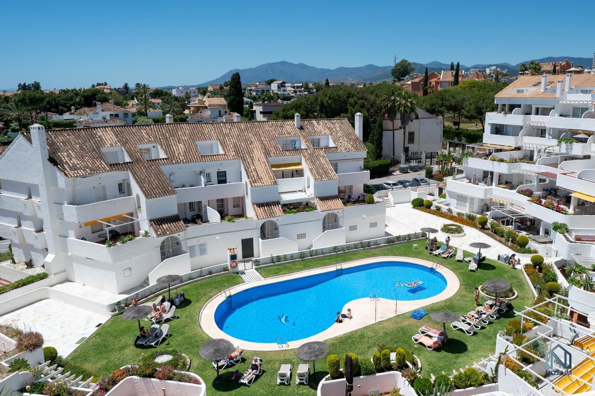 Extravagant Newly Renovated Penthouse With Sea Views Appartement