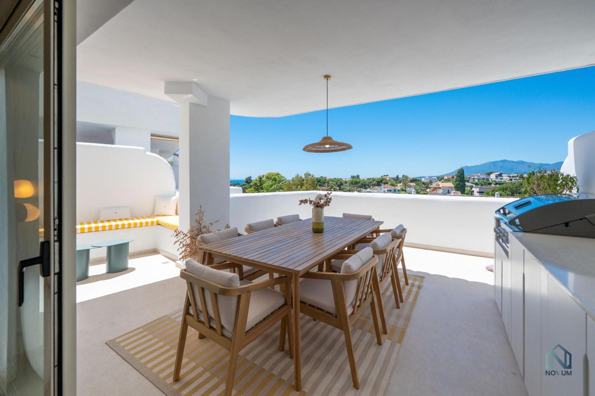 Extravagant Newly Renovated Penthouse With Sea Views Marbella