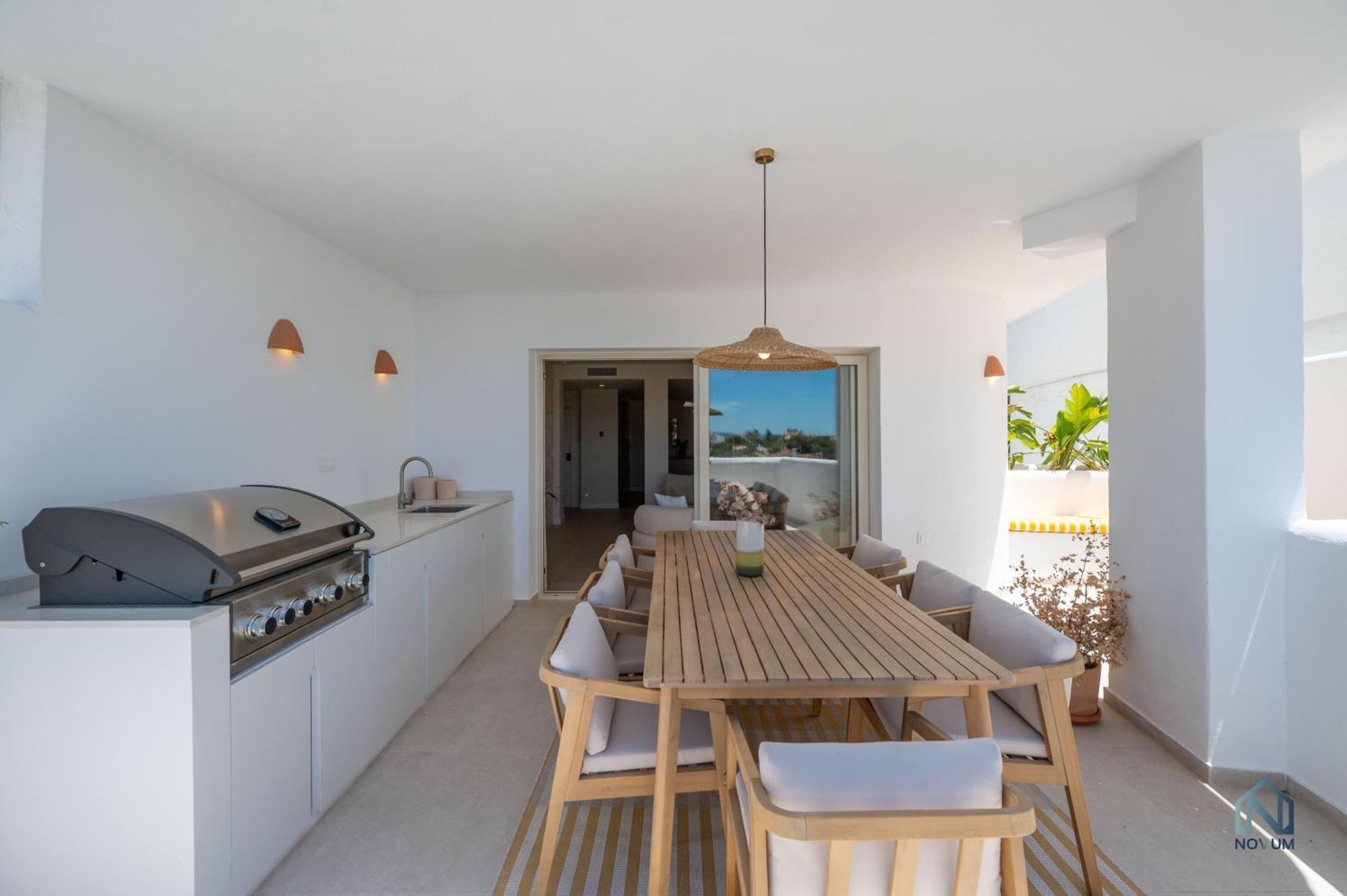 Extravagant Newly Renovated Penthouse With Sea Views Apartment