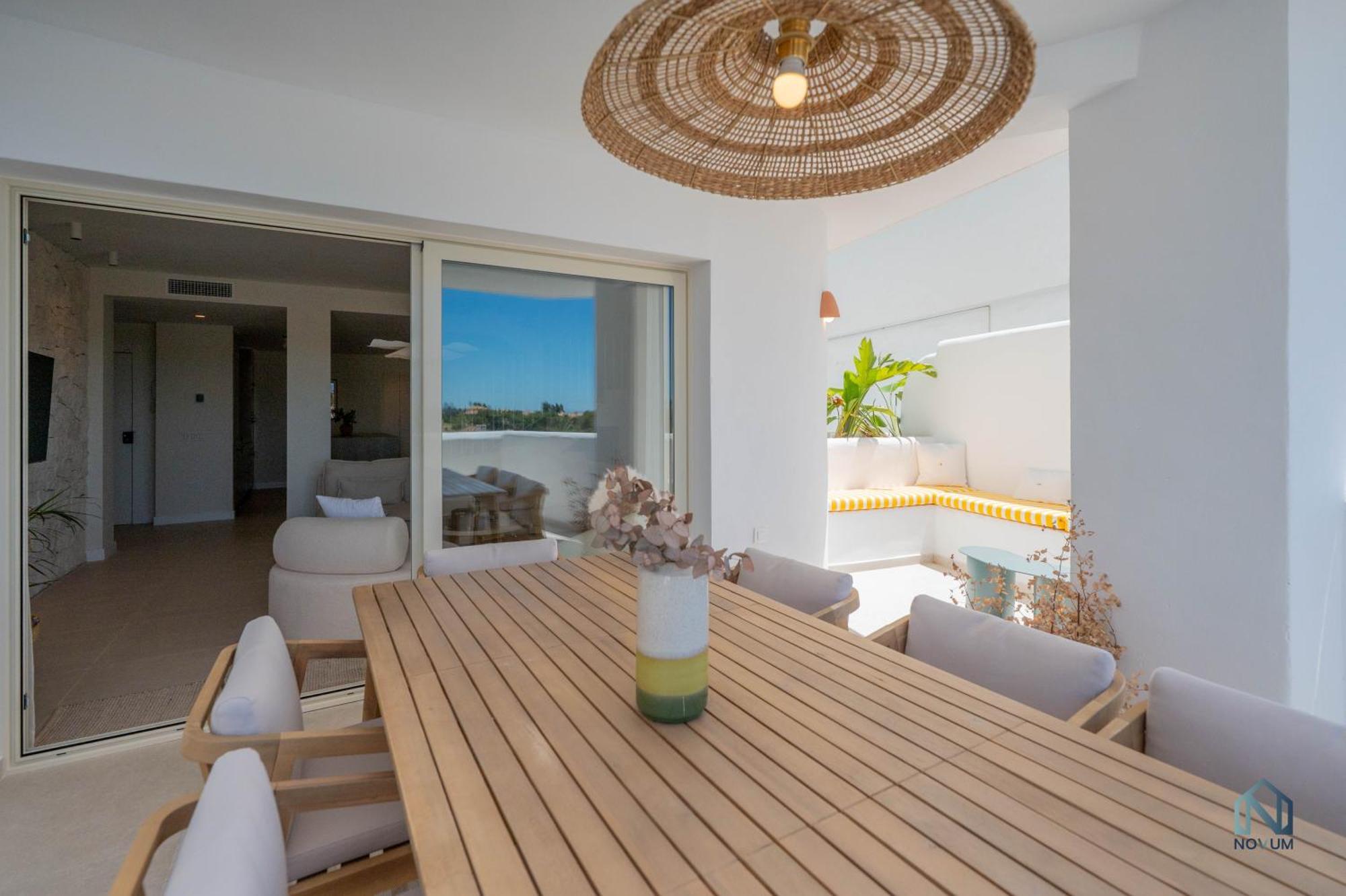 Extravagant Newly Renovated Penthouse With Sea Views * Marbella