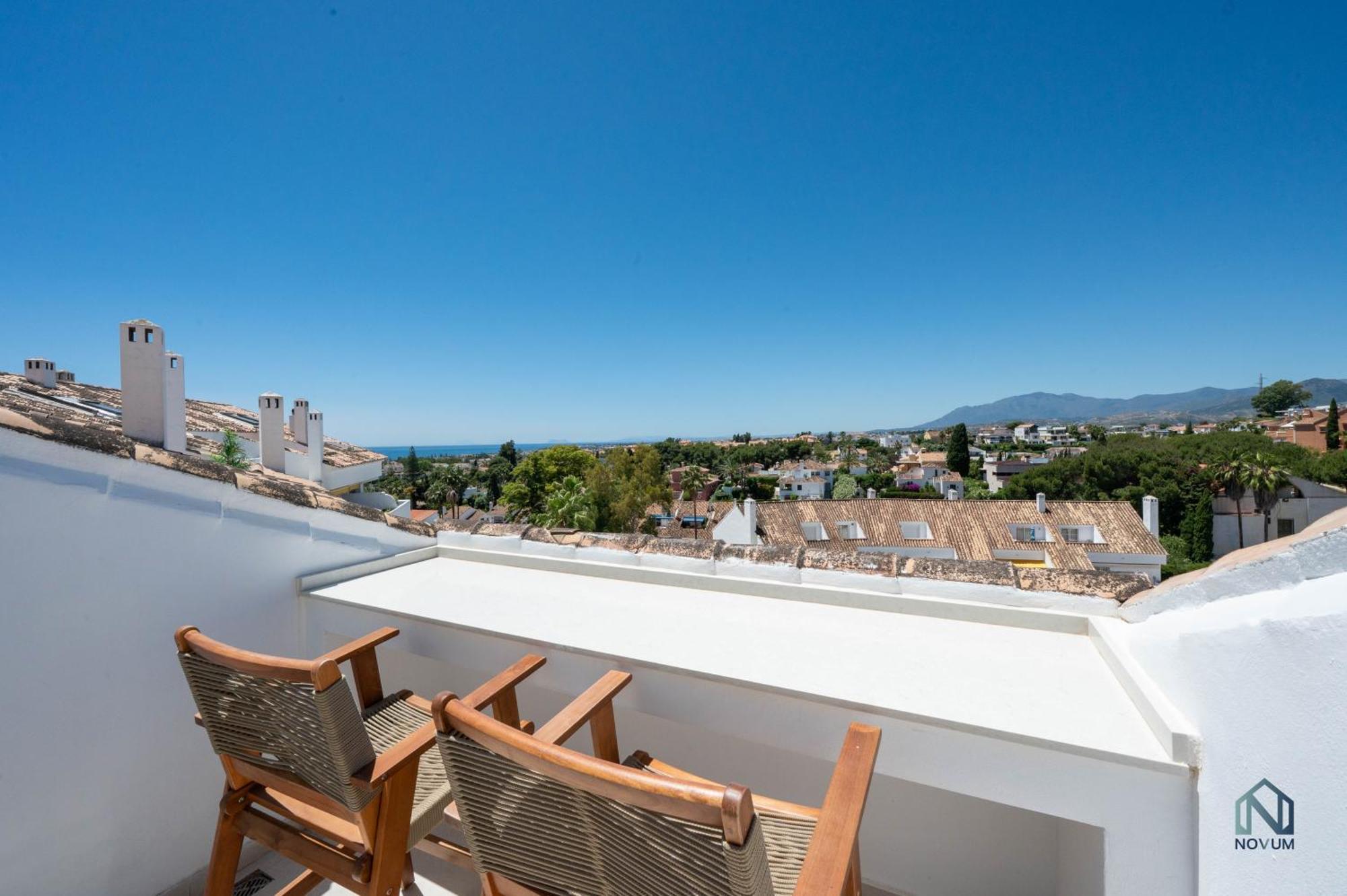 Extravagant Newly Renovated Penthouse With Sea Views Apartment *